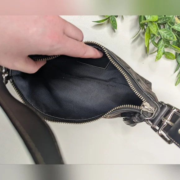 Y2K Coach Signature Fabric Black Shoulder Bag 6371 - Picture 15 of 16